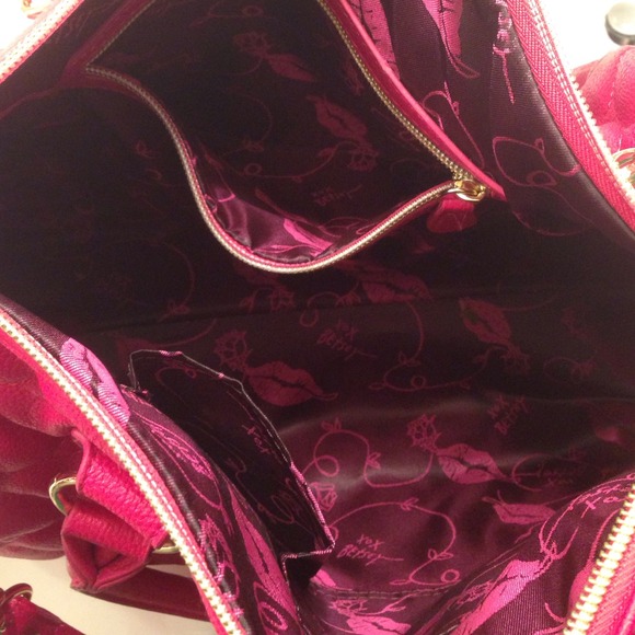 Betsey Johnson Large Heart Bag - Picture 4 of 4