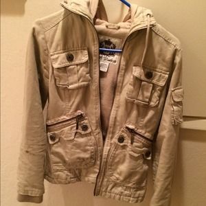 BB Dakota tan hooded jacket!