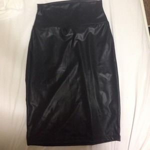 faux leather pencil skirt