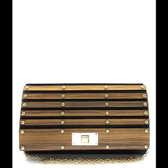 Edge wood clutch