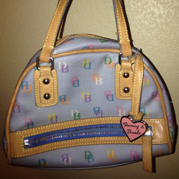 Vintage Dooney & Bourke small purse