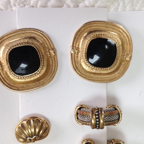 Vintage gold & jet clip 80's🍄Bundle ready