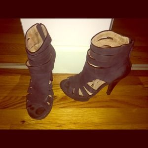 Modern Vintage heels