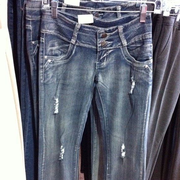 Jean - Picture 2 of 2