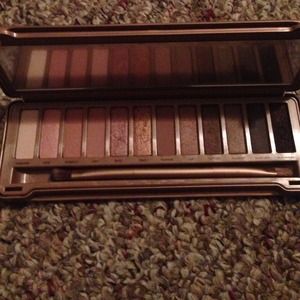 Naked 3 palette