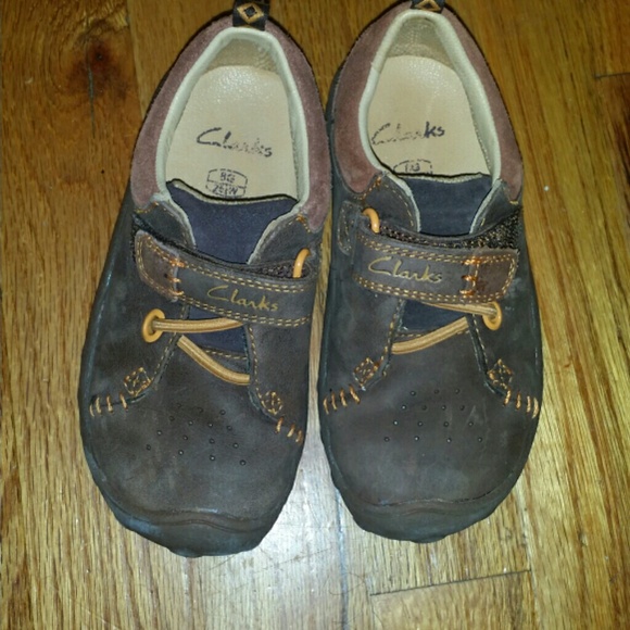 Clarks shoes size 8 for toddlers unisex