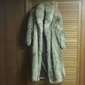 100% coyote full length