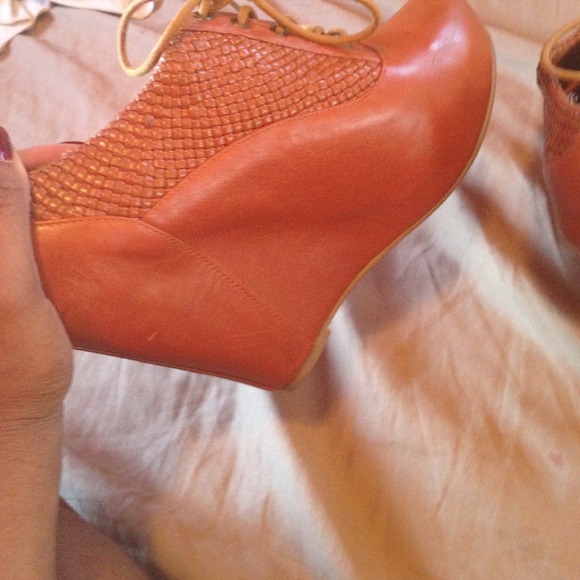 Beautiful booties - Picture 3 of 3