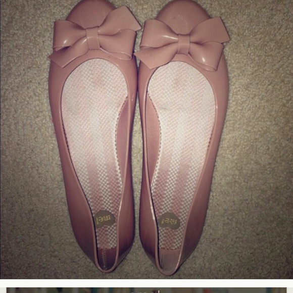 Pink flats