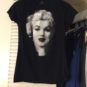 Marilyn Monroe Large Shirt