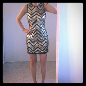 NWT Vincent Camuto dress