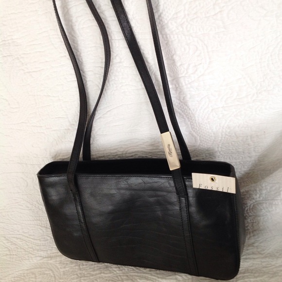 Fossil Handbags - FOSSIL BLACK LEATHER PURSE NEW W TAGS