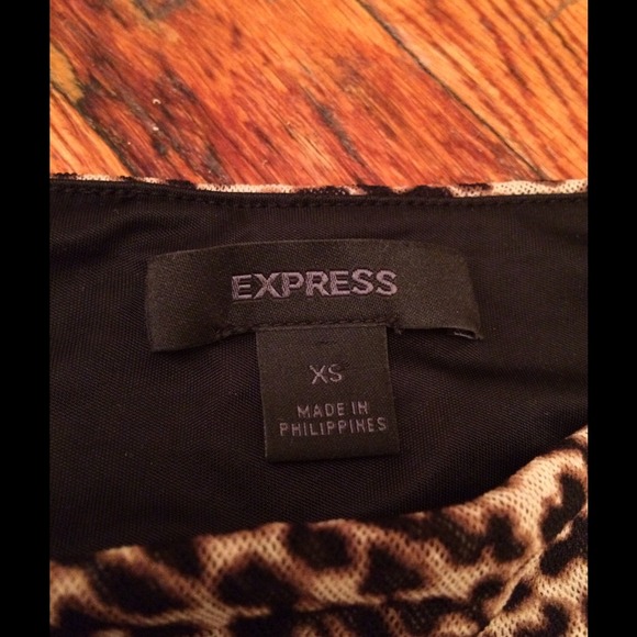 Express leopard mini skirt xs - Picture 3 of 3