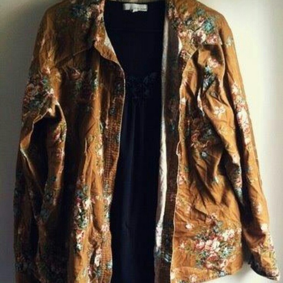 Floral vintage button up shirt