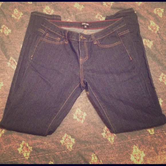 Dark rinse denim jeans