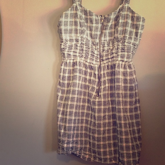 Forever 21 Zip Up Dress. 🔲🔳
