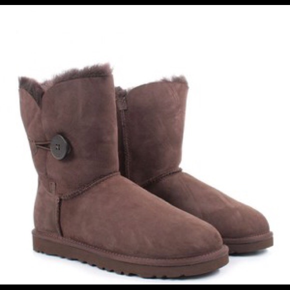 UGG Shoes - Chocolate Brown Uggs