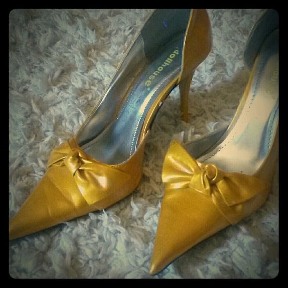 Dollhouse Pumps