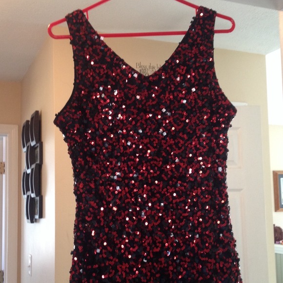 Sequins dress - Picture 4 of 4