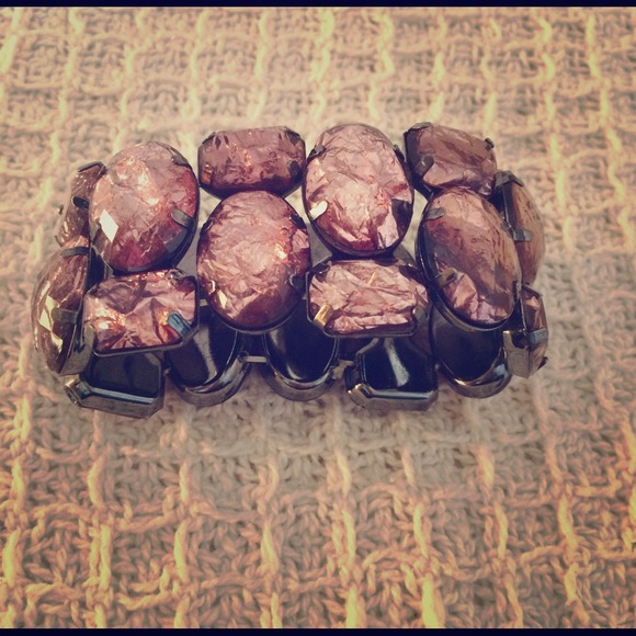 Pink Stone Stretch Bracelet! 💋