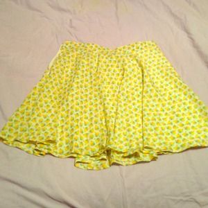 Adorable apple print short skirt