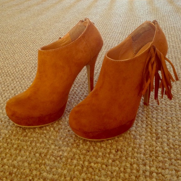 XOXO Ivie Fringe Bootie