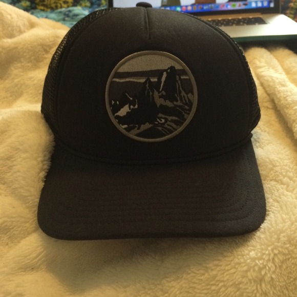 Patagonia Other - Patagonia men's trucker hat