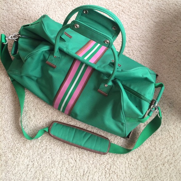 Tommy Hilfiger Accessories - 👏HP🎉 Weekend travel bag.