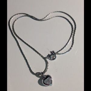 Swarovski crystal 💙 necklace