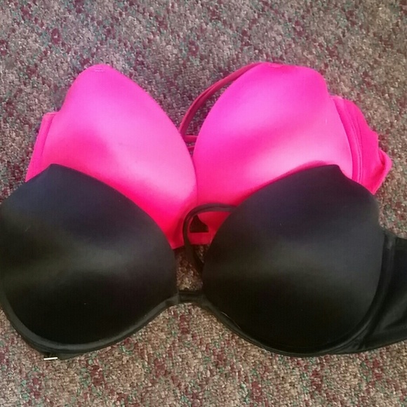 Set of VS bras