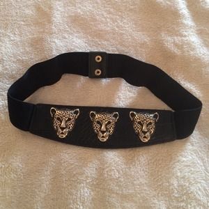 Leopard head belt