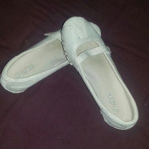 These are Skecher dress shoe