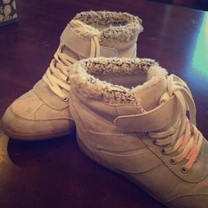 Call it spring boot tennis shoe wedges fur soft