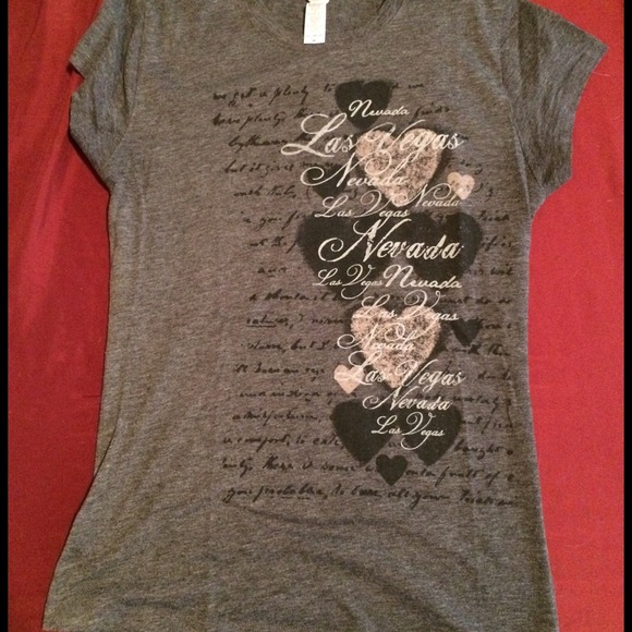 Size med shirt.great condition - Picture 1 of 3