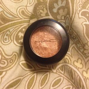 Mac eyeshadow