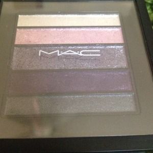 🌀🌀PLUMLUXE PALLET🌀🌀