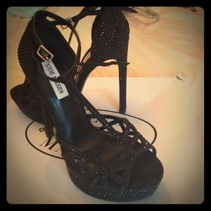 Brand NWOT black sexy sparkly Steve Madden sandals