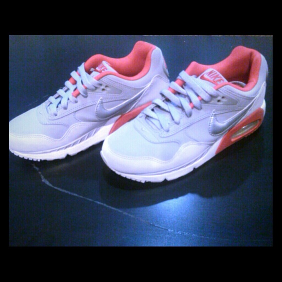 Woman's Nike Air Max's