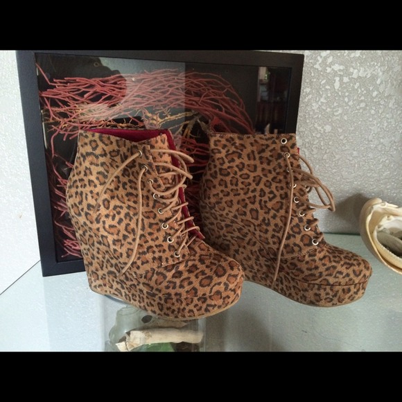 Forever 21 Shoes - Print shoes