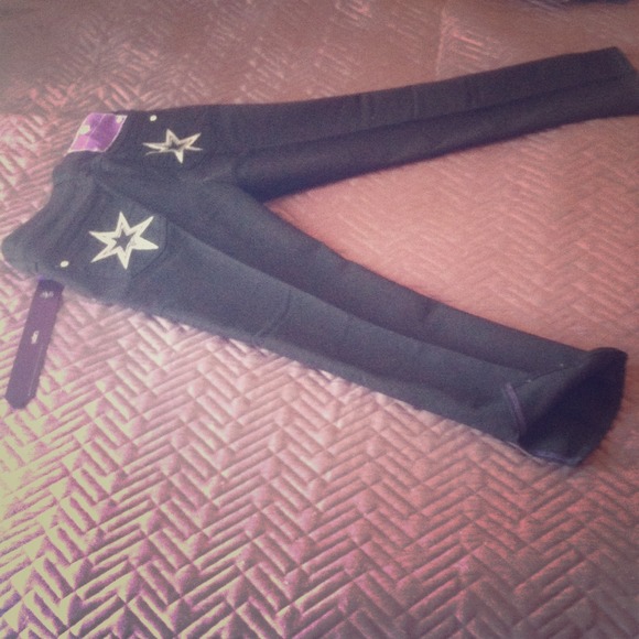 Black Capri cute split at opening! NWT