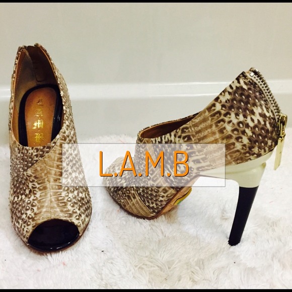 ⚡️Gorgeous "LAMB" Snakeskin shoes⚡️