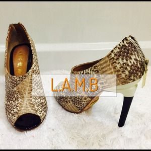 ⚡️Gorgeous "LAMB" Snakeskin shoes⚡️