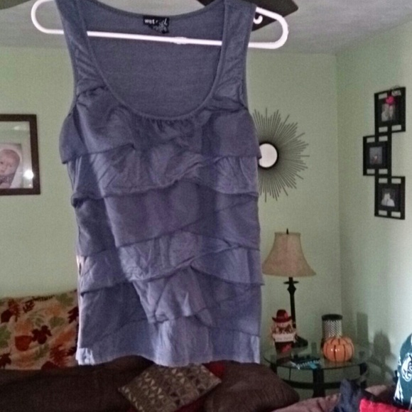 Ruffled tank! - Picture 1 of 3