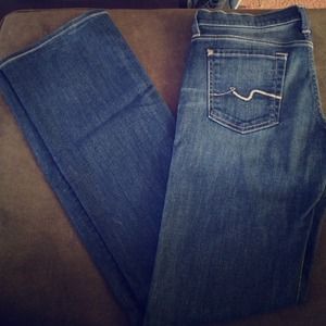 7FAM nearly NEW. Impeccable!