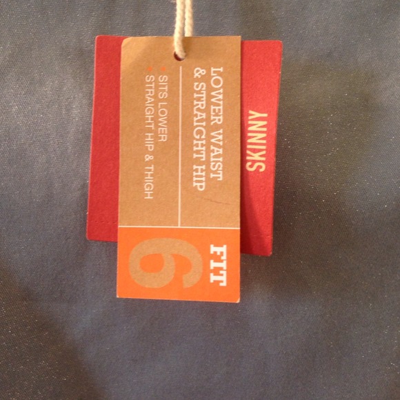 Skinny jean ❌sold❌ - Picture 2 of 3