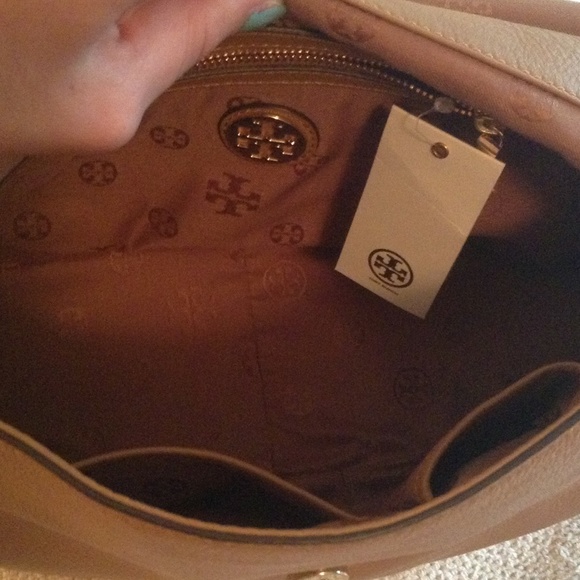 🔻SOLD🔻Tory Burch Marion Saddle Bag - Picture 3 of 4