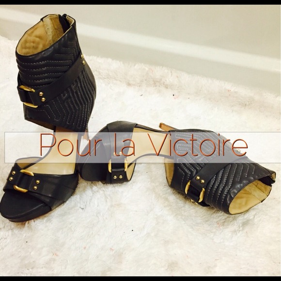 🌟Pour La Victoire heels🌟