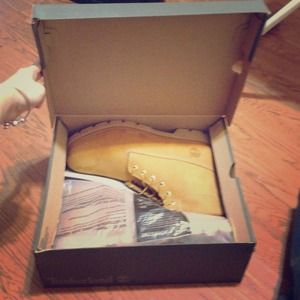 Men Timberland sz 13 brand new NEVER worn.