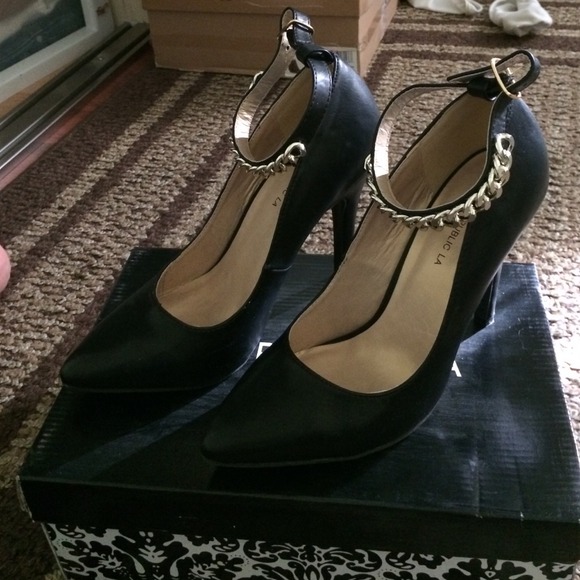 Sold in bundle - Picture 2 of 4