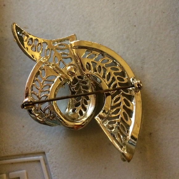 Funky vintage pin. - Picture 2 of 2